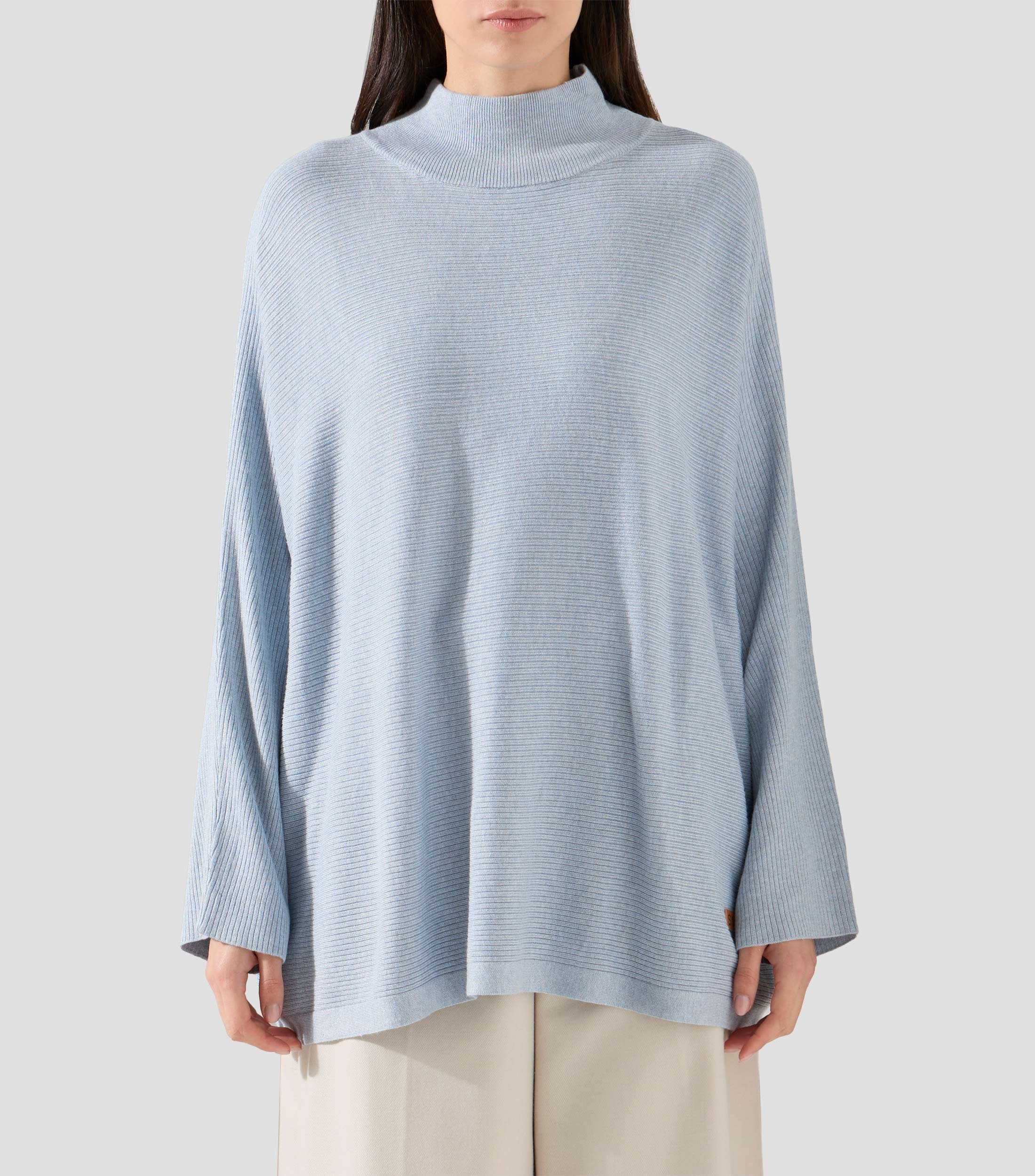 Suéter de cuello alto Mujer